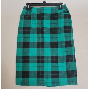 VNT Plaid Teal and black pencil skirt